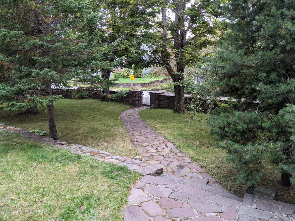 Hill Road Manor Bed & Breakfast Grand Falls Windsor Exterior foto